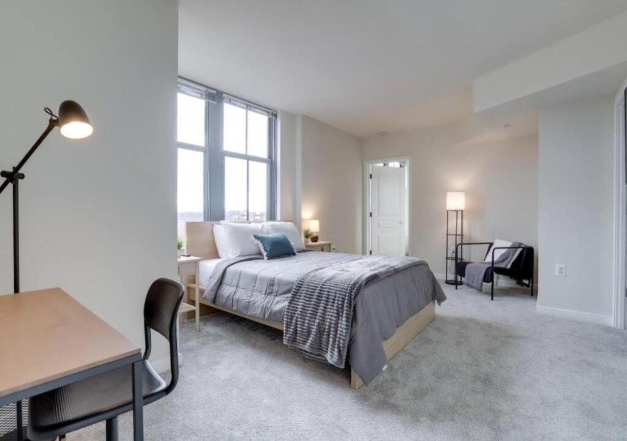 Splendid 2 Bedroom Condo At Pentagon City アーリントン エクステリア 写真