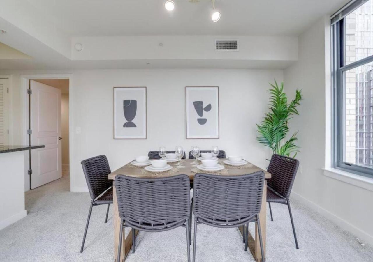 Splendid 2 Bedroom Condo At Pentagon City アーリントン エクステリア 写真